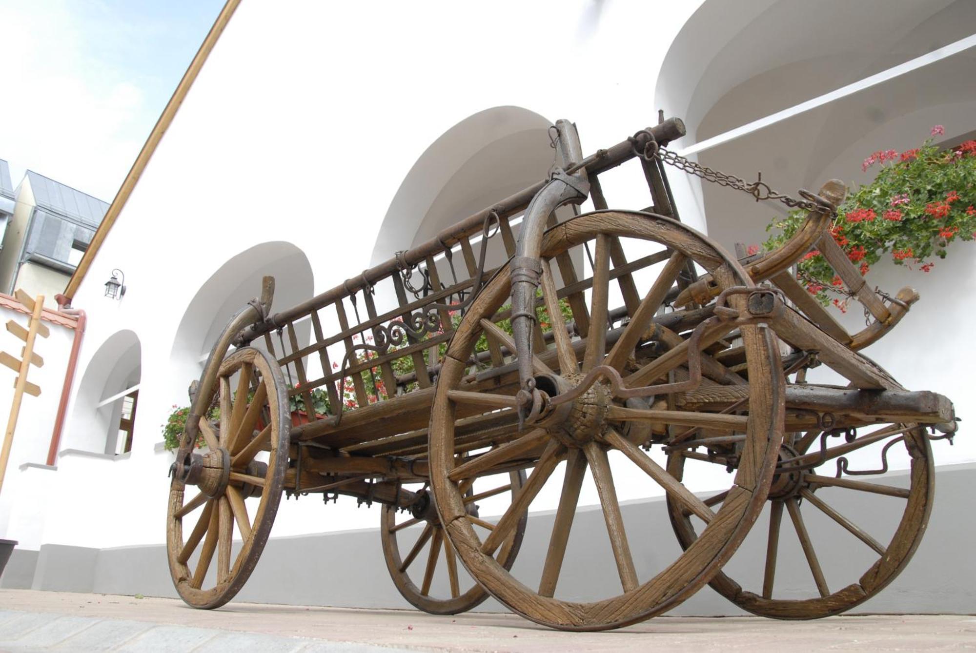 Hotel Regi Posta Etterem Es Fogado Debrecen Exterior foto