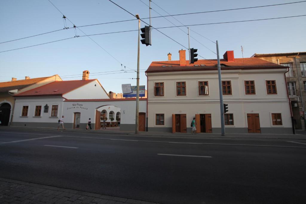 Hotel Regi Posta Etterem Es Fogado Debrecen Exterior foto